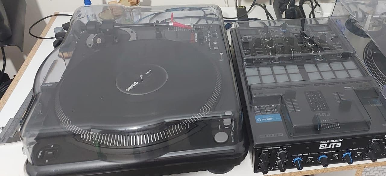 Decksaver – Tapa Protectora para Reloop Elite - Imagen 1