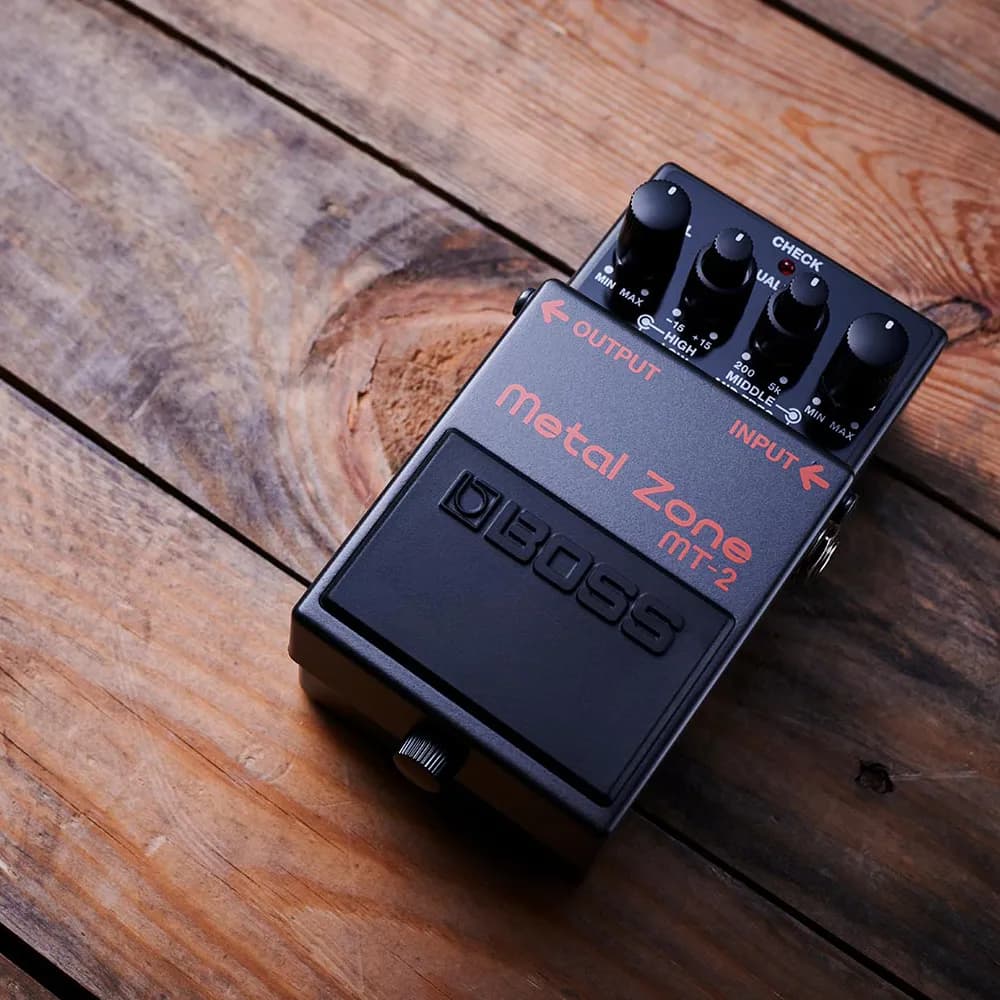 BOSS MT-2 Metal Zone – Pedal de Distorsión de Alta Ganancia con Ecualizador de 3 Bandas - Miniatura 4 en LEMM DJ Store