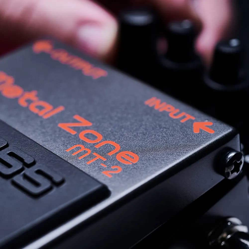 BOSS MT-2 Metal Zone – Pedal de Distorsión de Alta Ganancia con Ecualizador de 3 Bandas - Miniatura 6 en LEMM DJ Store