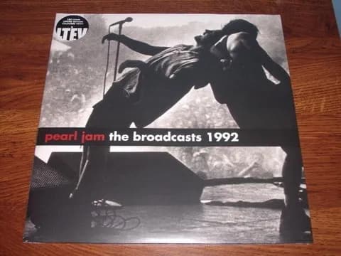 Pearl Jam - The Broadcasts 1992 (Vinilo Doble 2LP nuevo) - Miniatura 1 en LEMM DJ Store