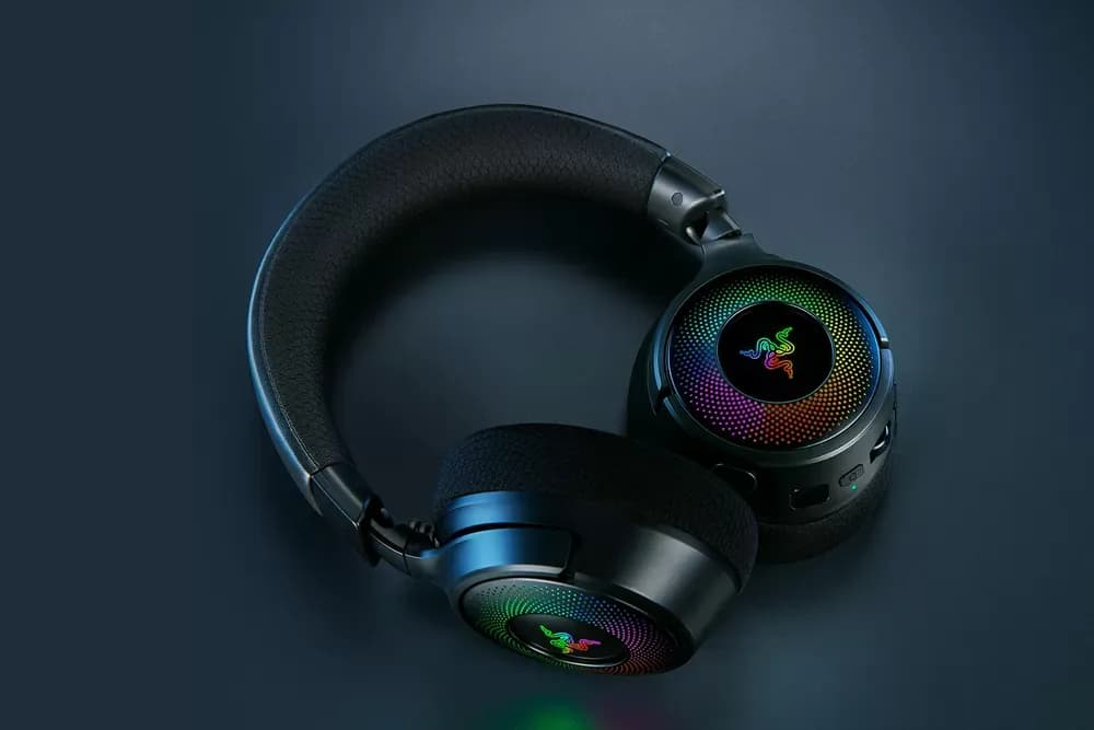 Razer Kraken V4 – Audífonos Gamer Inalámbricos con Chroma RGB de 9 Zonas - Miniatura 2 en LEMM DJ Store