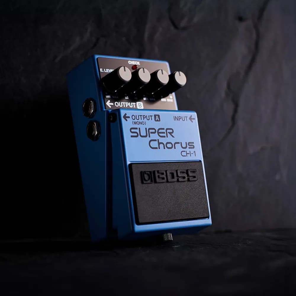 BOSS CH-1 Super Chorus – Pedal de Chorus Estéreo para Guitarra con Control EQ