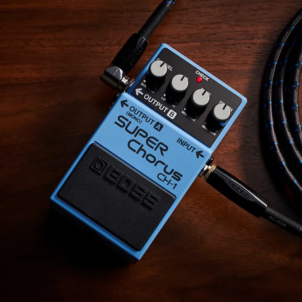 BOSS CH-1 Super Chorus – Pedal de Chorus Estéreo para Guitarra con Control EQ