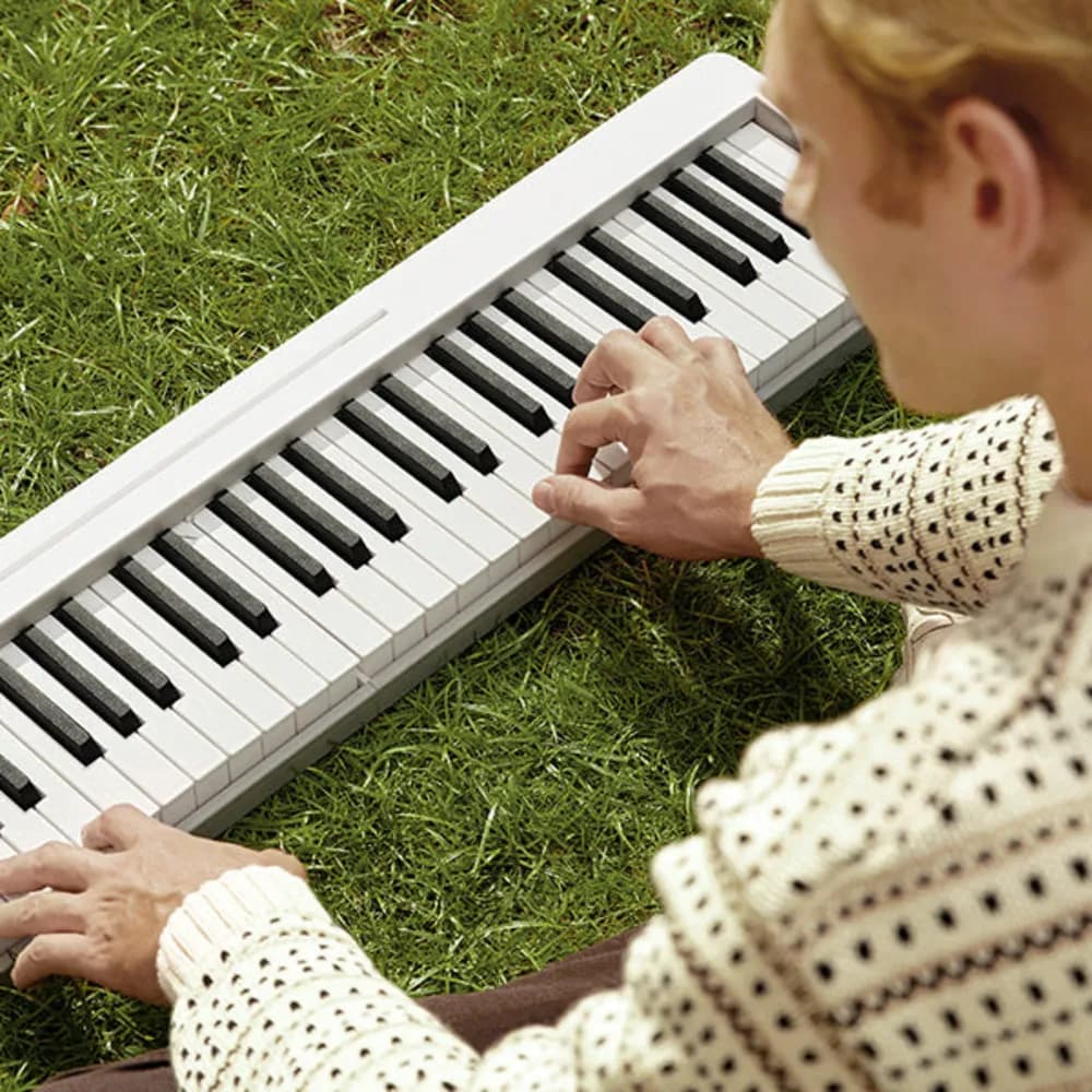 Donner DP-06 – Teclado Plegable de 61 Teclas Semi-Pesadas con Bluetooth, Batería y Pedal