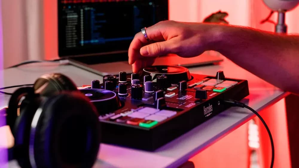 Hercules DJControl Inpulse 200 MK3 Controlador DJ 2 Decks