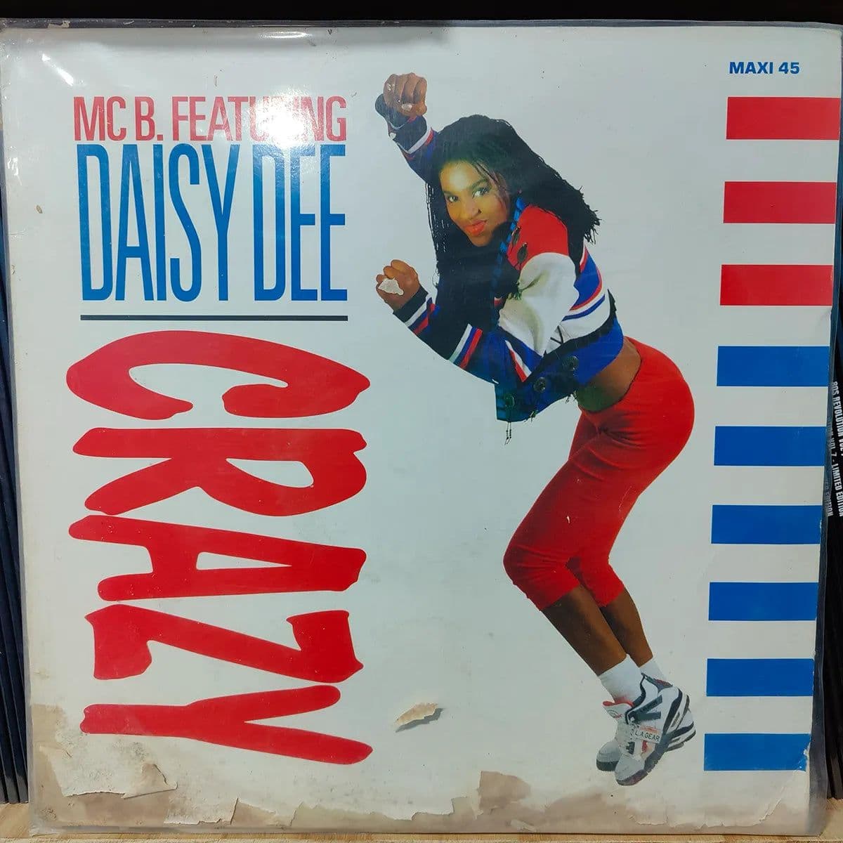 MC B. Featuring Daisy Dee – Crazy (Vinilo usado VG+) caratula mal estado (ver foto)
