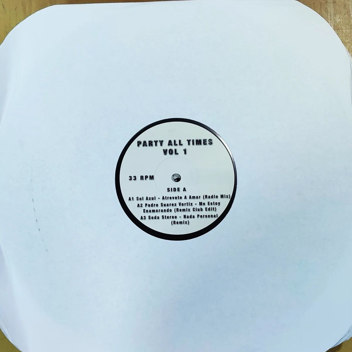PAT Vol 1 / Vinilo Promo (Lado B ondulado desde el centro, poco agarre) defecto de fabrica. Lado A con peso funciona perfecto