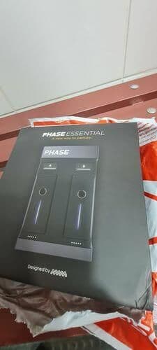 Phase DJ controlador DVS inalámbrico para tornamesas (2 remotos) - Imagen 1