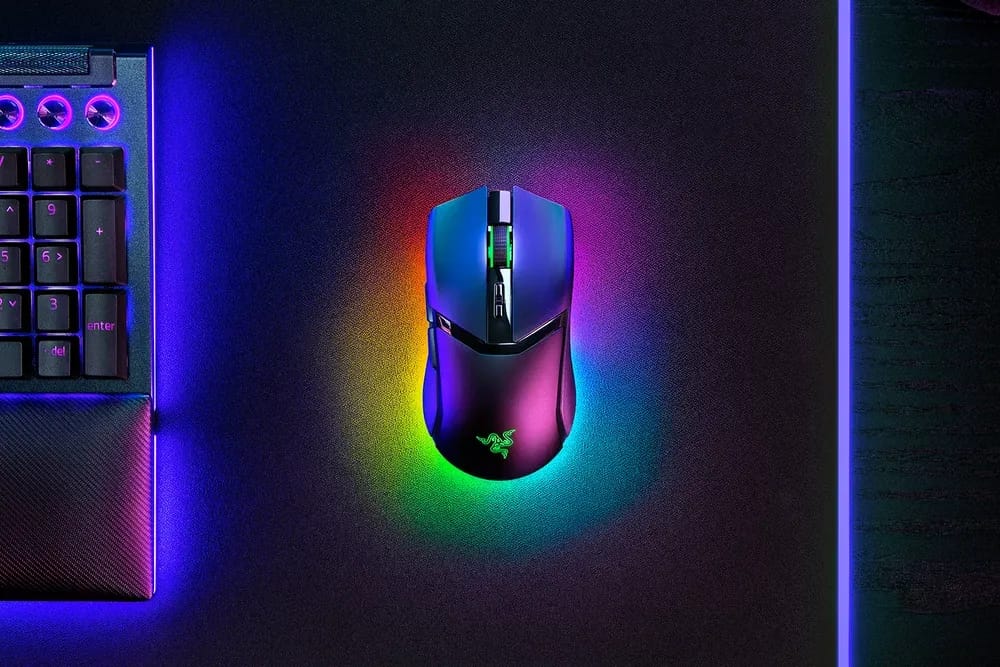 Razer Cobra Pro – Mouse Gamer Inalámbrico Compacto con RGB - Negro - Vista alternativa en LEMM DJ Store