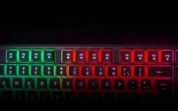Xtech XTK-505S – Teclado gamer con cable y luz LED multicolor